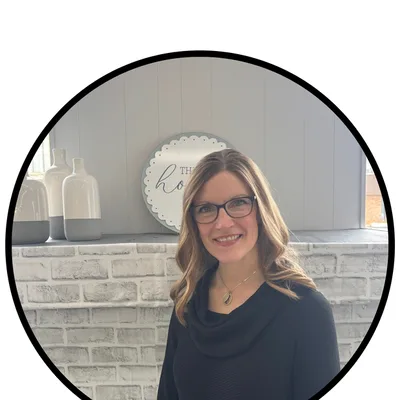 Lisa, Certified Pharmacist at Dauber Pharmacy